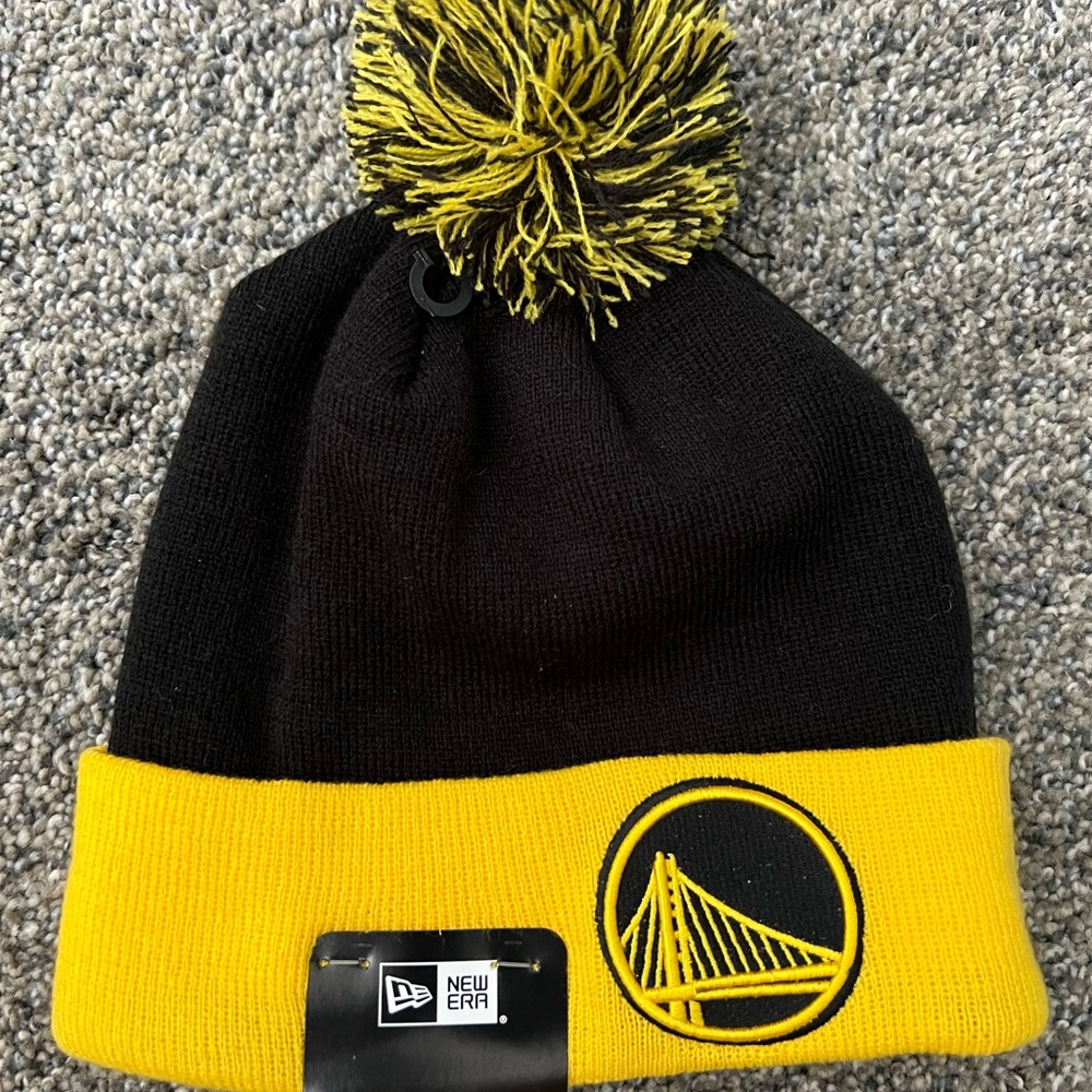 New Era Black and Yellow Kids Golden State Warriors Pom Beanie